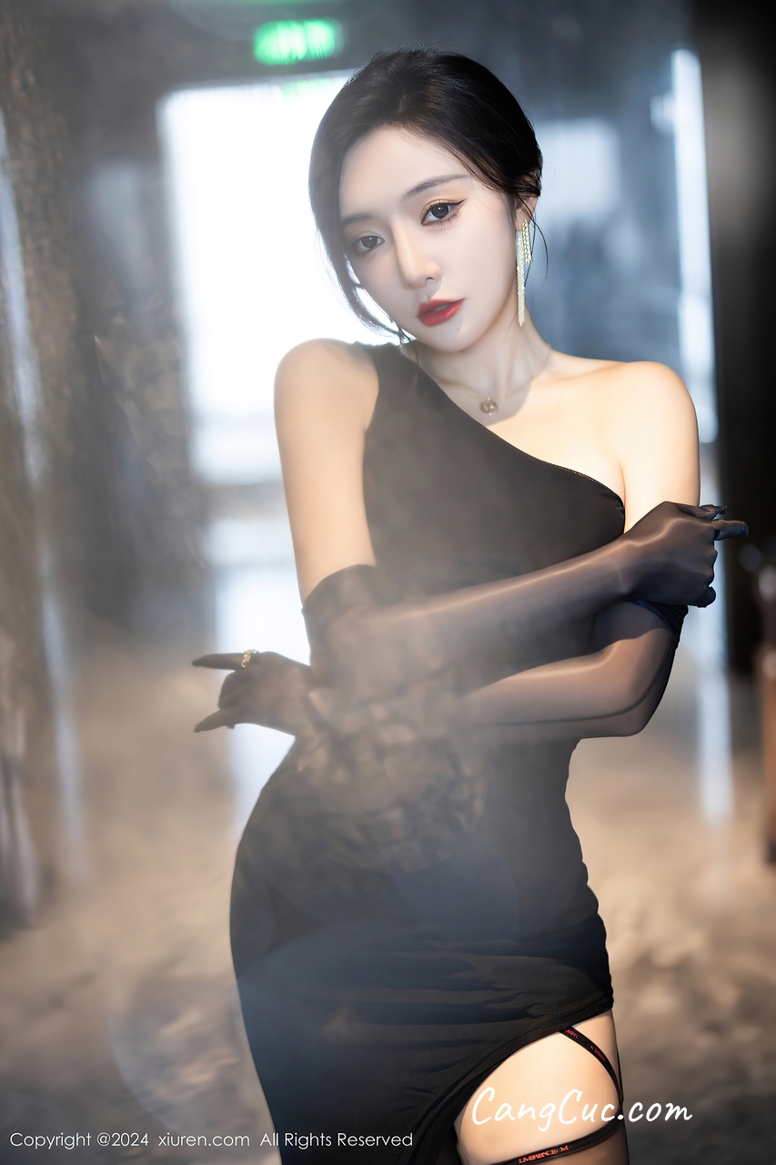 XIUREN No.8194 王馨瑶yanni